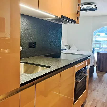 B05 By Interhome ロイカーバード